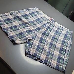 Chaps sz 38 plaid shorts 100% cotton
